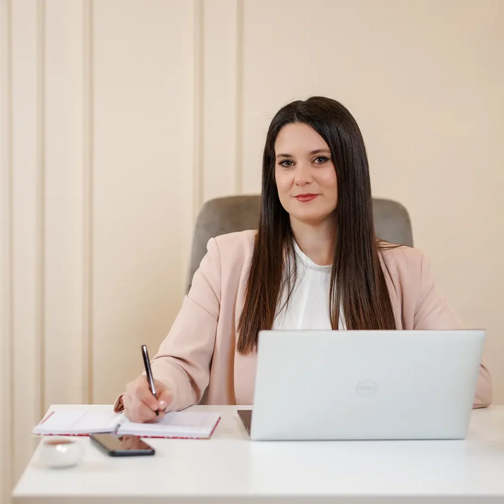 Magnifique Consulting Nas pristup upravljanja prodajom Monika